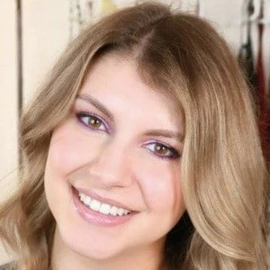 Ashley Elizabeth Biography