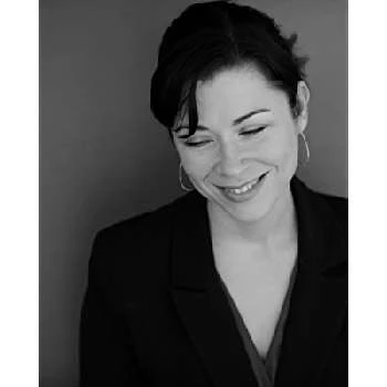 Elizabeth Barnes - Age, Bio, Birthdate, Family, Networth & More