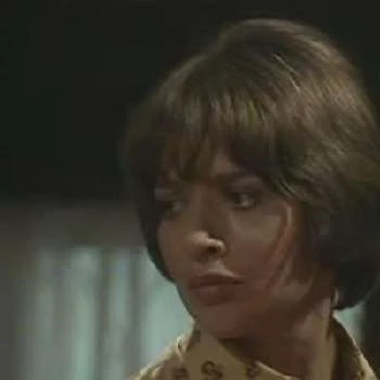 Elizabeth Bell - Networth, Bio, Birthdate, Age, Family & More