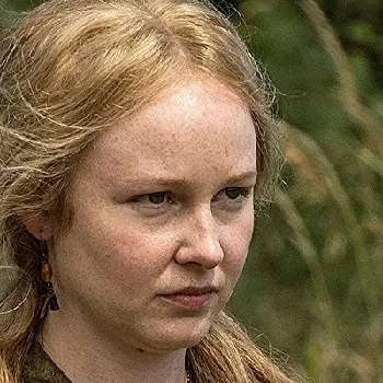 Elizabeth Cadwallader - Age, Bio, Birthdate, Family, Networth & More