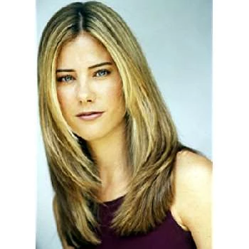 Elizabeth Jarosz - Networth, Bio, Birthdate, Age, Family & More