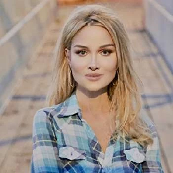 Elizabeth Lambert - Age, Bio, Birthdate, Family, Networth & More