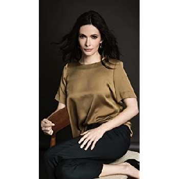 Elizabeth Tulloch Biography