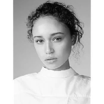 Ella-Rae Smith - Age, Height, Birthdate, Family, Wiki & More