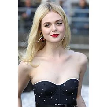 Elle Fanning Biography