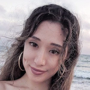 Kimi Ellie Biography