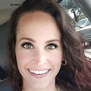 Lora Ellis - Networth, Bio, Birthdate, Age, Family & More