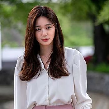 Elliya Lee - Age, Bio, Birthdate, Family, Networth & More