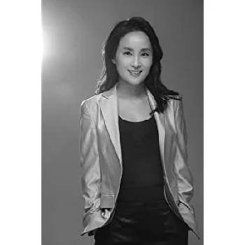 Elly Cho - Age, Bio, Birthdate, Family, Networth & More