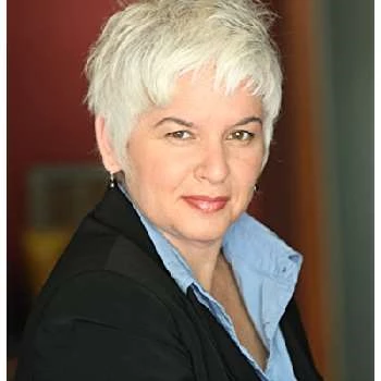 Elly Kouri - Age, Bio, Birthdate, Family, Networth & More