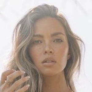 Stacie Elmer Biography