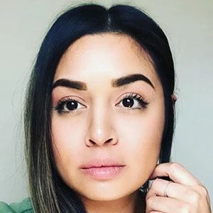 Sylvia Elsrode - Family, Bio, Birthday, Family, Income & More