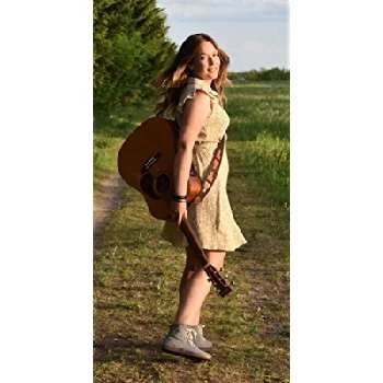 Élyse Robineault - Age, Bio, Birthdate, Family, Networth & More