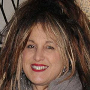 Elizabeth Emanuel Biography