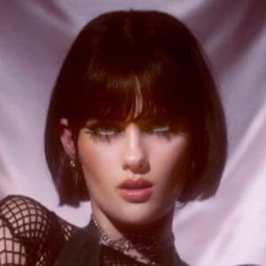 emelineisme - Adderess, Bio, Birthdate, Family, Wiki & More