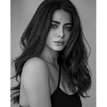 Emeraude Toubia - Height, Bio, Wiki, Family, Birthplace, Networth & More