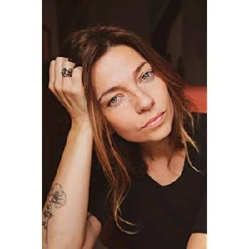 Emilie Deville - Age, Bio, Birthdate, Family, Networth & More