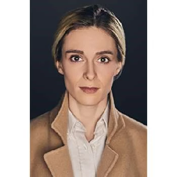 Emily Batsford - Age, Bio, Birthdate, Family, Networth & More