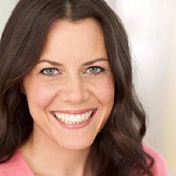 Emily Bauer - Height, Bio, Wiki, Family, Birthplace, Networth & More