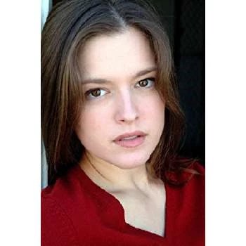 Emily Hardy - Age, Bio, Birthdate, Family, Networth & More