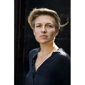 Emily James - Age, Bio, Birthdate, Family, Networth & More