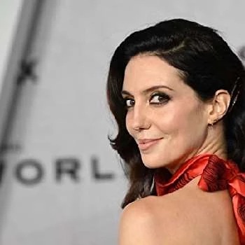 Emily Somers - Bio, Networth, Family, Age, Birthdate & More