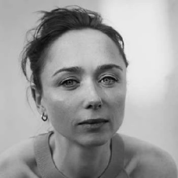 Emily Taaffe - Birthday, Bio, Wiki, Family, Networth & More