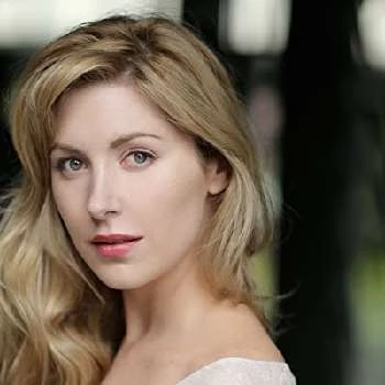 Emma Hamilton - Age, Bio, Birthdate, Family, Networth & More