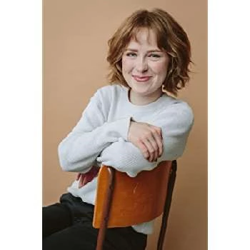 Emma Ross - Age, Bio, Birthdate, Family, Networth & More