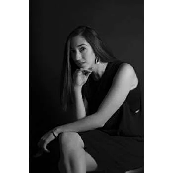 Emma Siegel - Age, Bio, Birthdate, Family, Networth & More