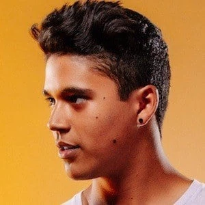 Benny Emmanuel - Income, Birthday, Family, Bio, Networth & More