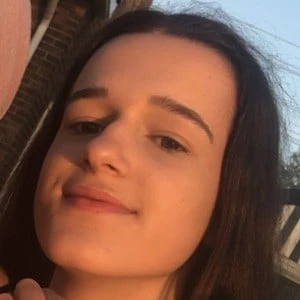 Emna - Wiki, Bio, Birthdate, Networth, Family & More