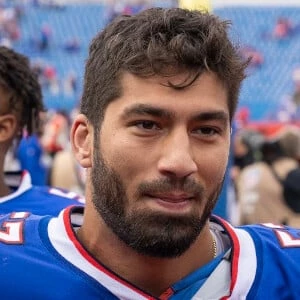 A.J. Epenesa - Family, Bio, Birthdate,Age, Networth , Wiki& More