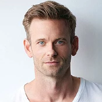 Eric Johnson Biography