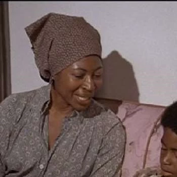 Erin Blunt - Adderess, Bio, Birthdate, Family, Wiki & More