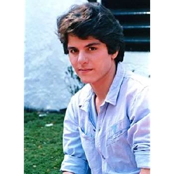 Ernesto Laguardia - Age, Height, Birthdate, Bio, Family, Networth & More