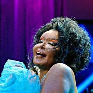 Bulent Ersoy - Adderess, Bio, Birthdate, Family, Wiki & More