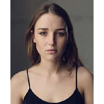 Esme Lonsdale - Age, Bio, Birthdate, Family, Networth & More