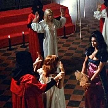 Esmeralda Barros - Family, Bio, Birthday, Family, Income & More