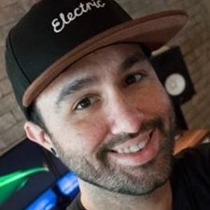 Dom Esposito - Networth, Bio, Birthdate, Age, Family & More