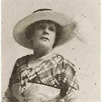 Esta Williams - Age, Bio, Birthdate, Family, Networth & More