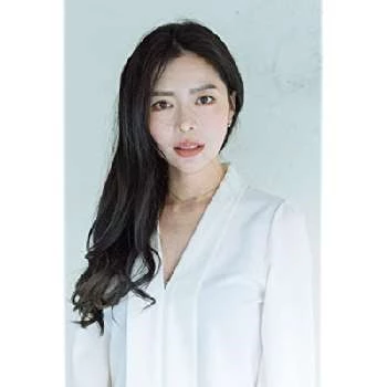 Esther Chou - Age, Bio, Birthdate, Family, Networth & More