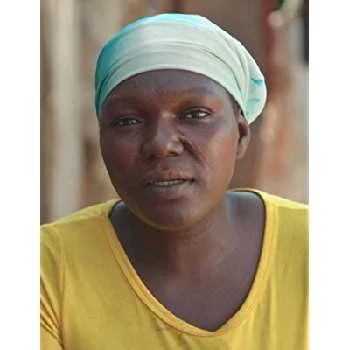 Esther Hussaini - Age, Bio, Birthdate, Family, Networth & More