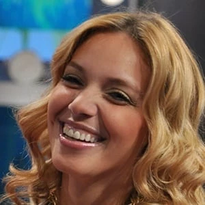 Hony Estrella - Age, Bio, Birthdate, Family, Networth & More