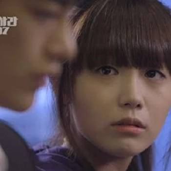 Eun-ji Jung - Age, Bio, Birthdate, Family, Networth & More