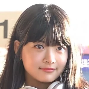 Hong Eun-chae Biography