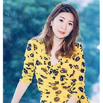 Eva Jin - Age, Bio, Birthdate, Family, Networth & More