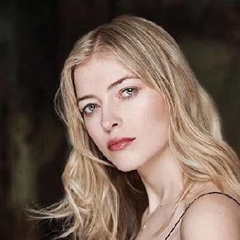 Eva Link - Age, Bio, Birthdate, Family, Networth & More