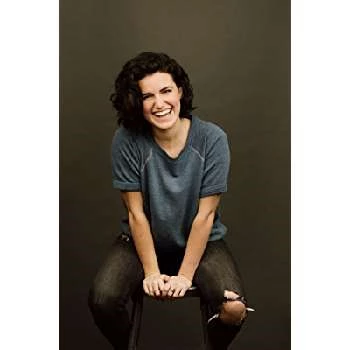 Eva Tavares - Age, Bio, Birthdate, Family, Networth & More