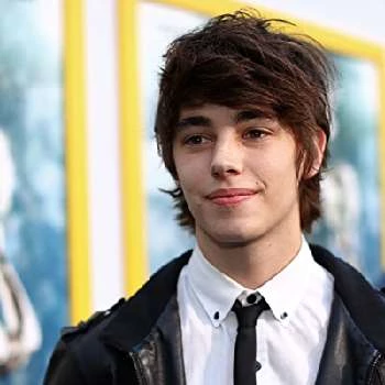 Evan Crooks - Family, Bio, Birthdate,Age, Networth , Wiki& More